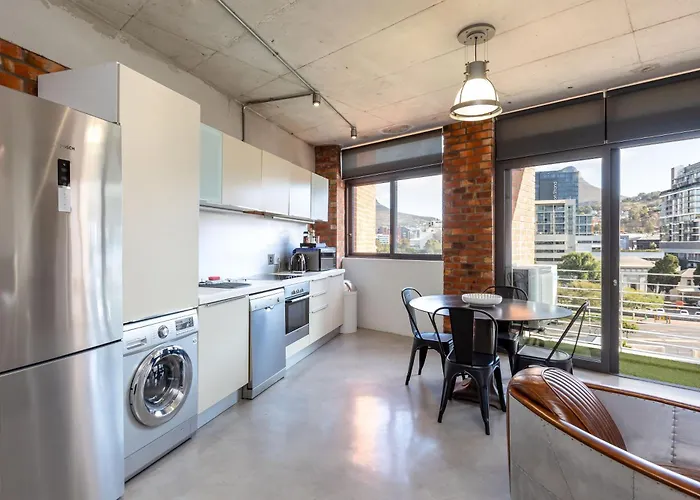 Trendy Loft Apartment Near The Waterfront And Cbd