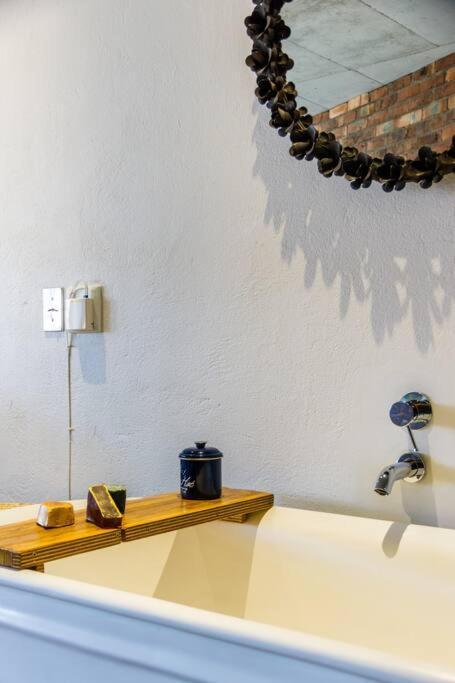 Trendy Loft Near The Waterfront And Cbd Apartment *