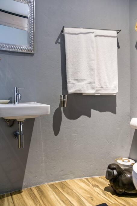 Trendy Loft Near The Waterfront And Cbd Kapstadt