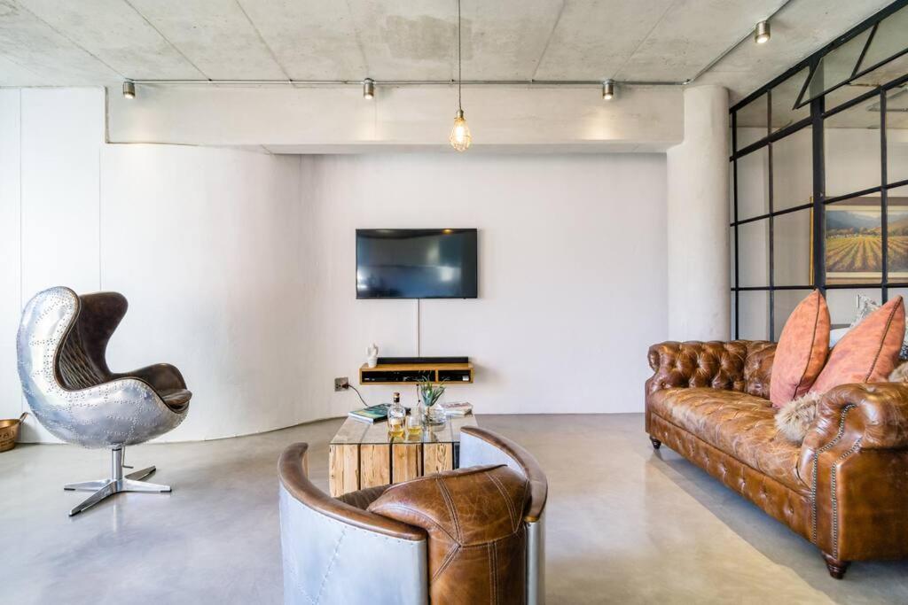 Apartment Trendy Loft Near The Waterfront And Cbd *