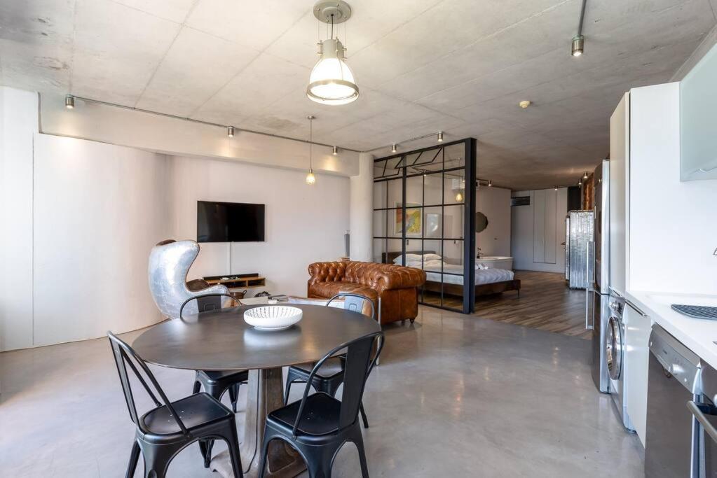 Apartment Trendy Loft Near The Waterfront And Cbd Kapstadt