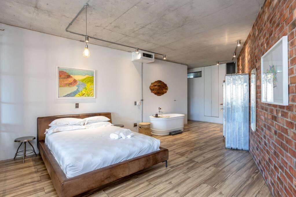 Trendy Loft Near The Waterfront And Cbd Apartment *